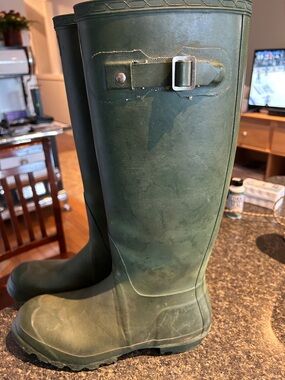 Hunter boots size 10 or 11?